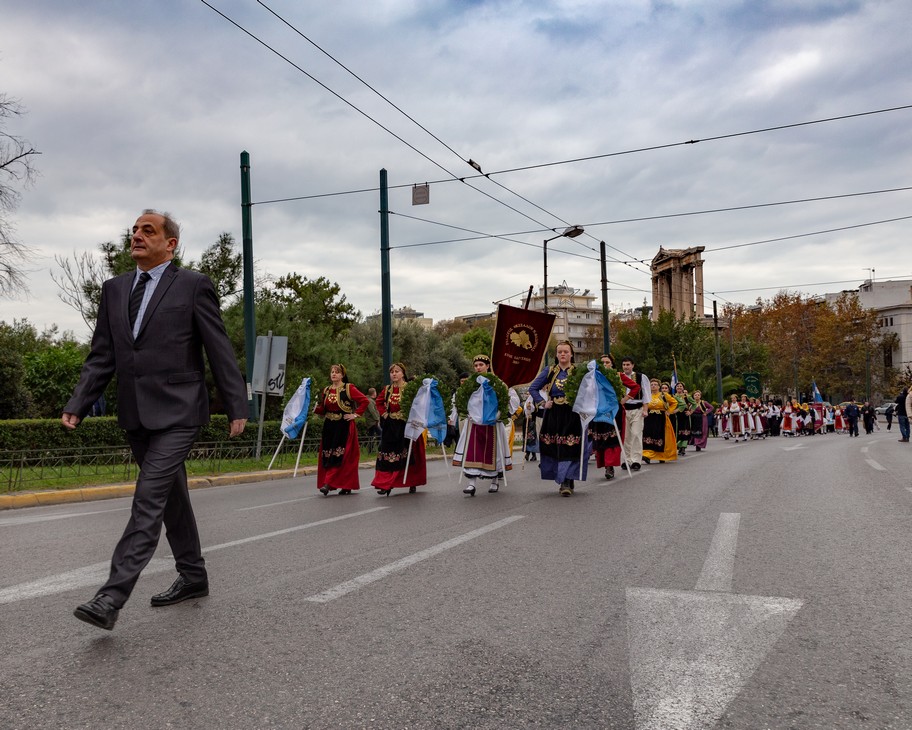 Tα 137 χρόνια από την απελευθέρωση της Θεσσαλίας τίμησαν με μεγαλοπρέπεια οι Θεσσαλοί της Αττικής στο Σύνταγμα